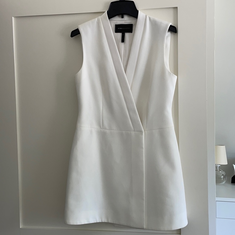 BCBG white tuxedo dress size small